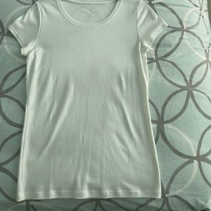 Banana Republic white cap sleeve tee